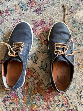 Frye- Men's Casual Navy Leather Lace-Up Sneakers with Tan Laces